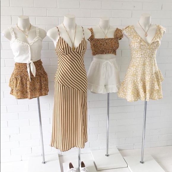 Spring Summer Mystery Box - Picture 3 of 11